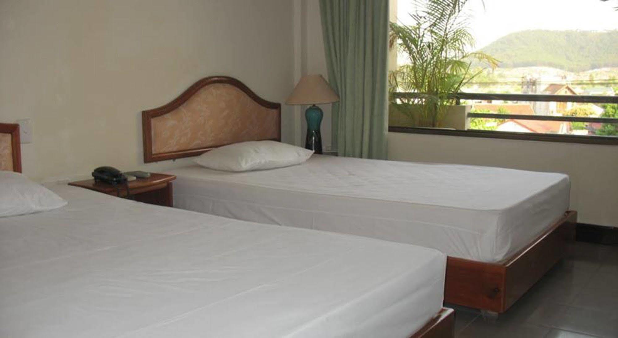 Ngu Binh Hue Hotel Exterior foto